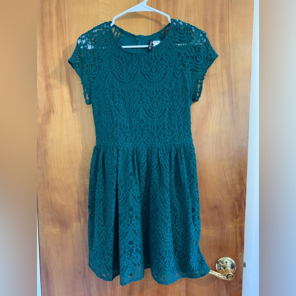 Size 10 Blue-green lace cute dress